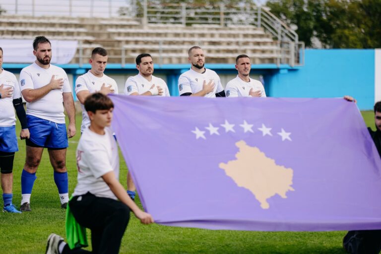 Kosovo national team with the Kosovo flag